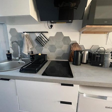 Studio Sur Castelginest Bagian luar foto