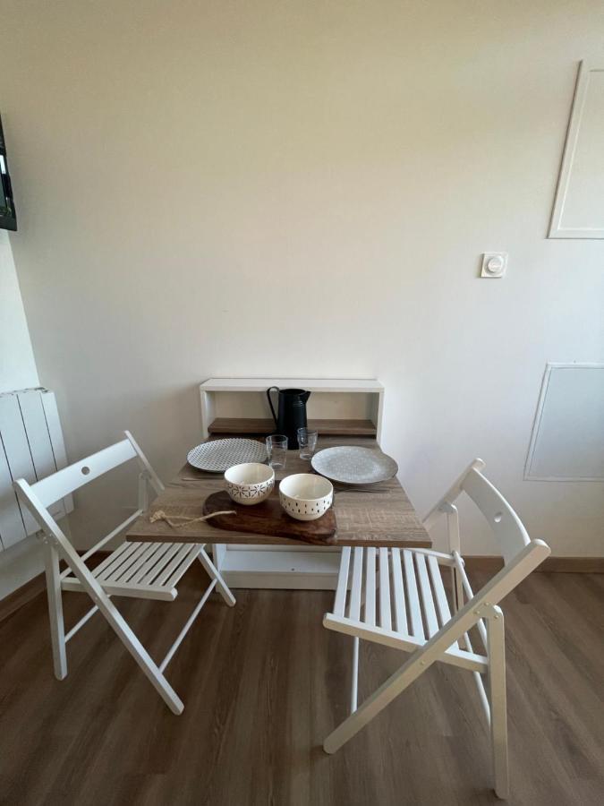 Studio Sur Castelginest Bagian luar foto